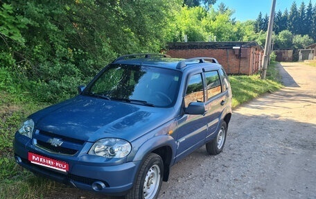 Chevrolet Niva I рестайлинг, 2010 год, 320 000 рублей, 1 фотография