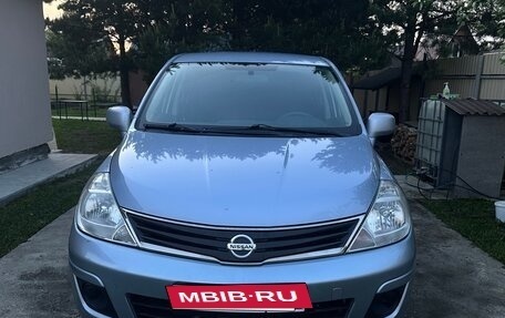 Nissan Tiida, 2011 год, 800 000 рублей, 1 фотография