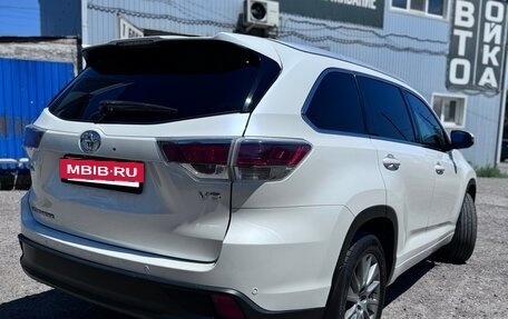 Toyota Highlander III, 2014 год, 2 950 000 рублей, 6 фотография