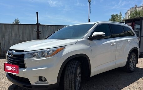 Toyota Highlander III, 2014 год, 2 950 000 рублей, 8 фотография