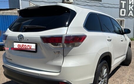 Toyota Highlander III, 2014 год, 2 950 000 рублей, 10 фотография
