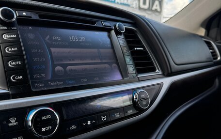 Toyota Highlander III, 2014 год, 2 950 000 рублей, 31 фотография