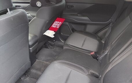 Mitsubishi Outlander III рестайлинг 3, 2021 год, 2 580 000 рублей, 4 фотография