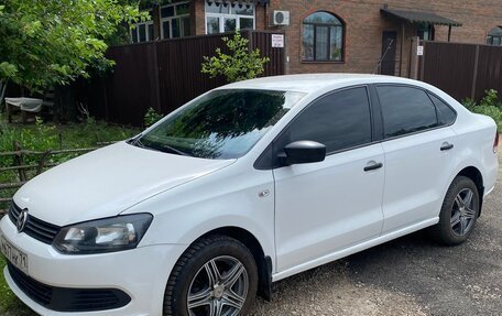 Volkswagen Polo VI (EU Market), 2011 год, 630 000 рублей, 2 фотография