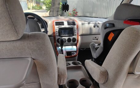 KIA Carnival III, 2005 год, 660 000 рублей, 11 фотография
