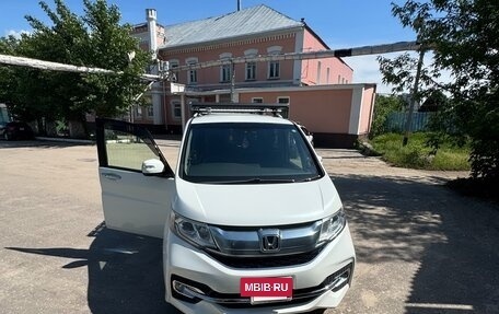 Honda Stepwgn IV, 2016 год, 1 880 000 рублей, 12 фотография