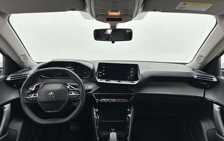 Peugeot 2008 II, 2022 год, 1 425 000 рублей, 9 фотография