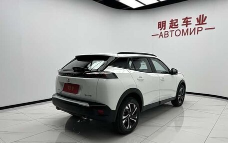 Peugeot 2008 II, 2022 год, 1 425 000 рублей, 4 фотография