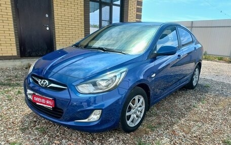 Hyundai Solaris II рестайлинг, 2011 год, 890 000 рублей, 2 фотография