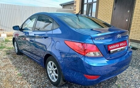 Hyundai Solaris II рестайлинг, 2011 год, 890 000 рублей, 3 фотография