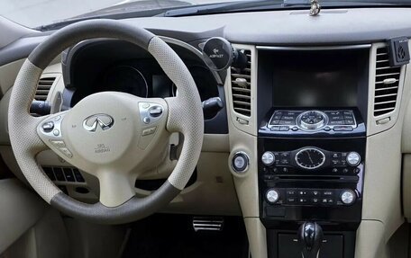 Infiniti FX II, 2013 год, 1 790 000 рублей, 12 фотография