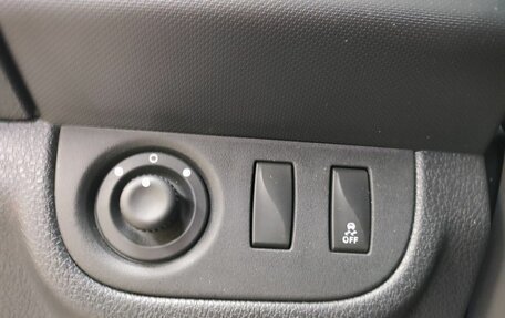Renault Logan II, 2022 год, 1 299 000 рублей, 18 фотография
