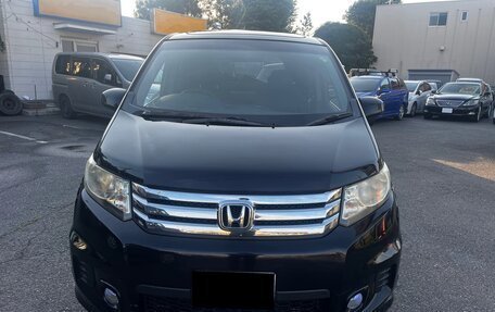 Honda Freed I, 2015 год, 990 000 рублей, 2 фотография