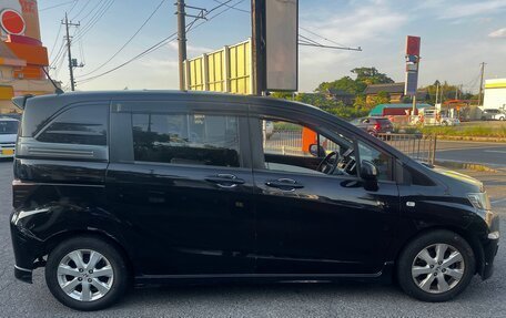 Honda Freed I, 2015 год, 990 000 рублей, 4 фотография