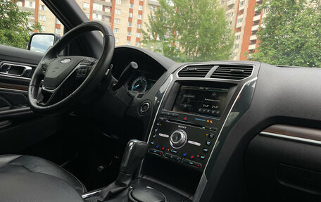 Ford Explorer VI, 2016 год, 2 499 000 рублей, 11 фотография