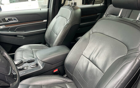 Ford Explorer VI, 2016 год, 2 499 000 рублей, 13 фотография
