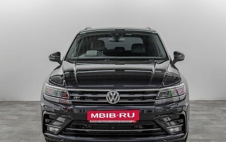 Volkswagen Tiguan II, 2019 год, 2 600 000 рублей, 3 фотография