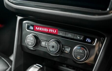 Volkswagen Tiguan II, 2019 год, 2 600 000 рублей, 15 фотография