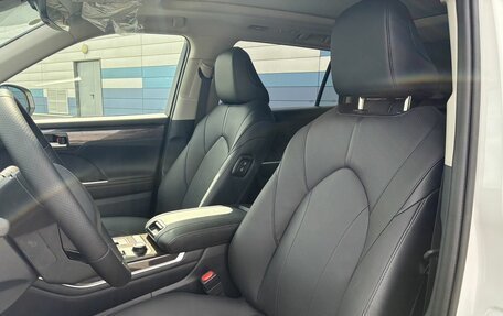 Toyota Highlander, 2026 год, 5 700 000 рублей, 14 фотография