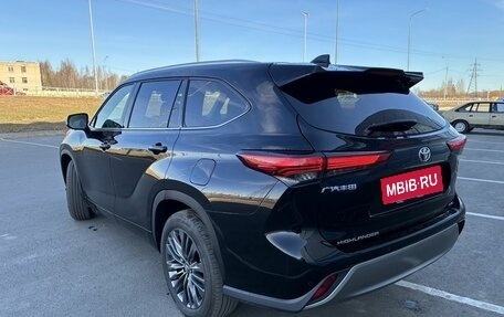 Toyota Highlander, 2026 год, 5 700 000 рублей, 4 фотография