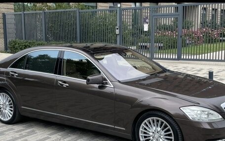 Mercedes-Benz S-Класс, 2010 год, 1 650 000 рублей, 1 фотография