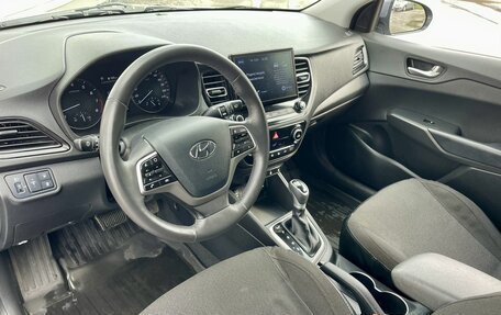 Hyundai Solaris II рестайлинг, 2021 год, 1 780 000 рублей, 9 фотография