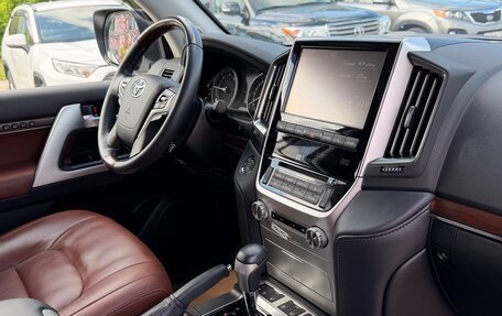 Toyota Land Cruiser 200, 2016 год, 8 500 000 рублей, 21 фотография