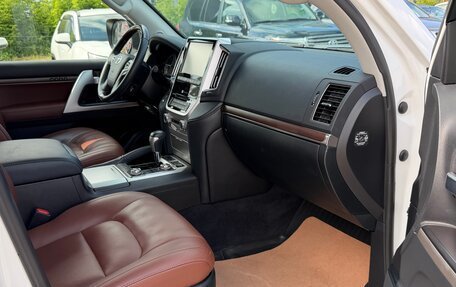 Toyota Land Cruiser 200, 2016 год, 8 500 000 рублей, 17 фотография