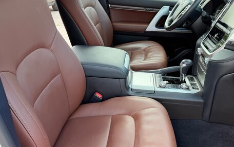 Toyota Land Cruiser 200, 2016 год, 8 500 000 рублей, 22 фотография