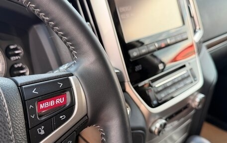Toyota Land Cruiser 200, 2016 год, 8 500 000 рублей, 10 фотография