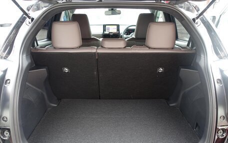Toyota Yaris, 2022 год, 1 153 000 рублей, 16 фотография