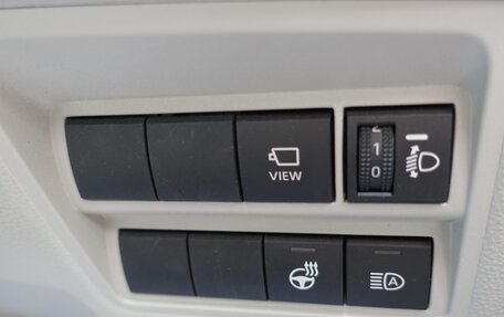 Toyota Yaris, 2022 год, 1 153 000 рублей, 23 фотография