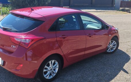 Hyundai i30 II рестайлинг, 2012 год, 999 999 рублей, 3 фотография