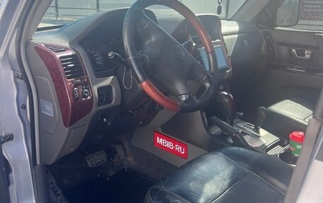Mitsubishi Pajero III рестайлинг, 2004 год, 700 000 рублей, 10 фотография