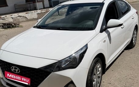 Hyundai Solaris II рестайлинг, 2021 год, 1 550 000 рублей, 8 фотография