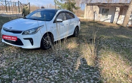 KIA Rio IV, 2018 год, 1 000 000 рублей, 6 фотография
