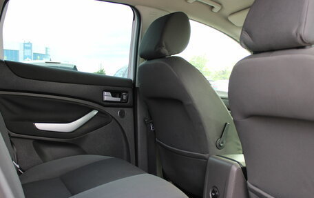 Ford Kuga III, 2011 год, 950 000 рублей, 18 фотография
