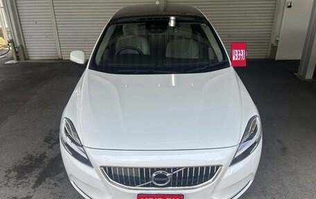 Volvo V40 II рестайлинг, 2019 год, 1 300 000 рублей, 4 фотография