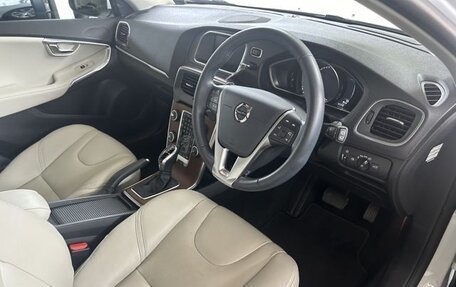 Volvo V40 II рестайлинг, 2019 год, 1 300 000 рублей, 10 фотография