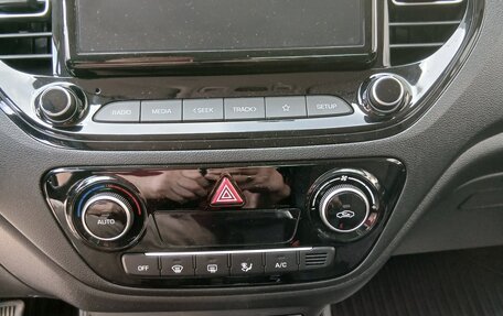 Hyundai Solaris II рестайлинг, 2021 год, 1 780 000 рублей, 9 фотография