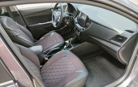 Hyundai Solaris II рестайлинг, 2021 год, 1 780 000 рублей, 7 фотография