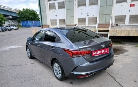 Hyundai Solaris II рестайлинг, 2021 год, 1 780 000 рублей, 4 фотография