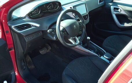 Peugeot 2008 II, 2016 год, 1 299 000 рублей, 5 фотография