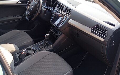 Volkswagen Tiguan II, 2020 год, 2 380 000 рублей, 11 фотография
