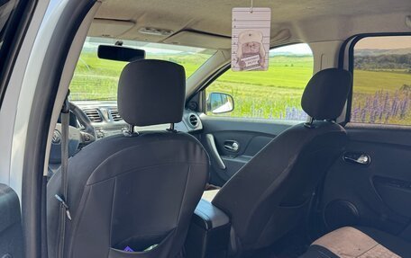 Renault Logan II, 2014 год, 450 000 рублей, 7 фотография