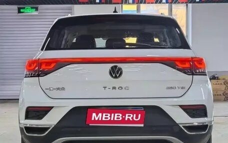 Volkswagen T-Roc I, 2023 год, 1 678 000 рублей, 6 фотография