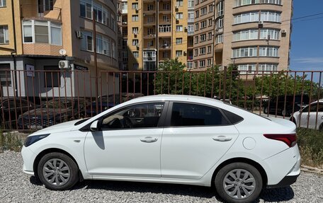 Hyundai Solaris II рестайлинг, 2021 год, 1 250 000 рублей, 2 фотография