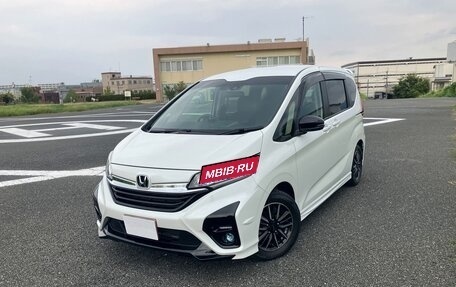 Honda Freed II, 2021 год, 1 390 000 рублей, 1 фотография