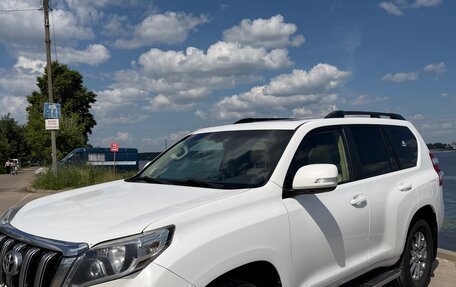 Toyota Land Cruiser Prado 150 рестайлинг 2, 2014 год, 3 500 000 рублей, 3 фотография