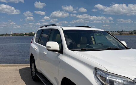 Toyota Land Cruiser Prado 150 рестайлинг 2, 2014 год, 3 500 000 рублей, 4 фотография
